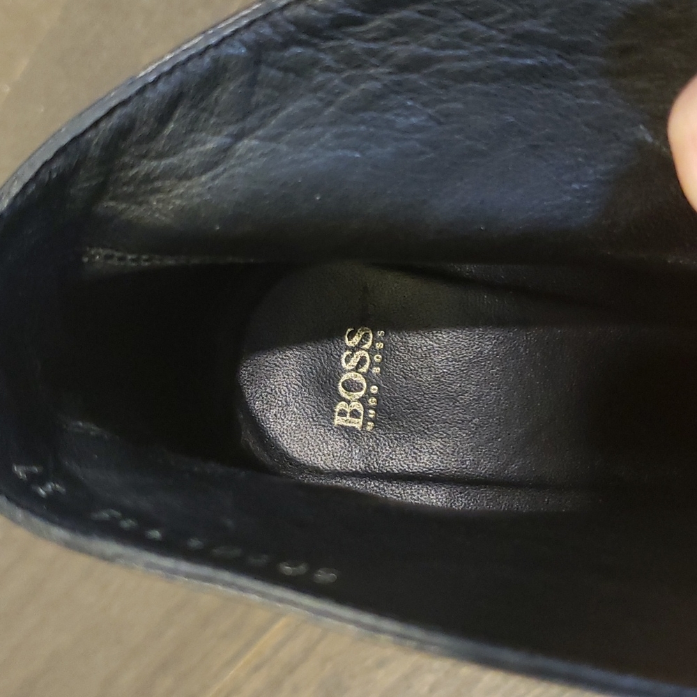 Hugo Boss 37 womens black boot heels